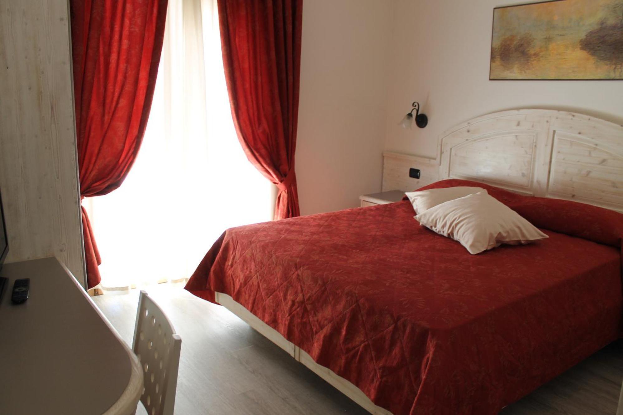 Hotel Canada Pinzolo Bagian luar foto
