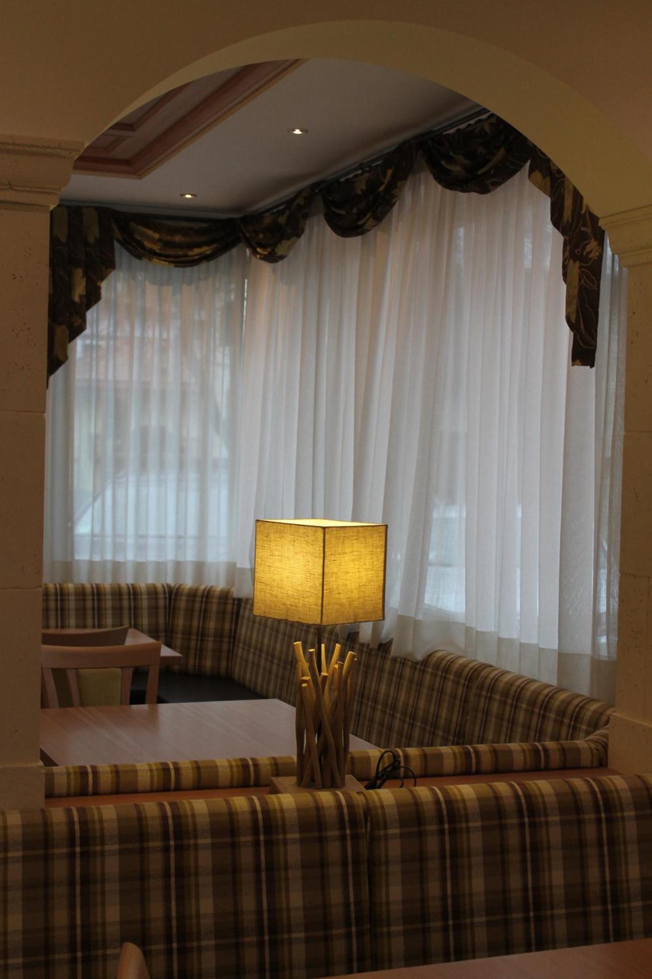 Hotel Canada Pinzolo Bagian luar foto