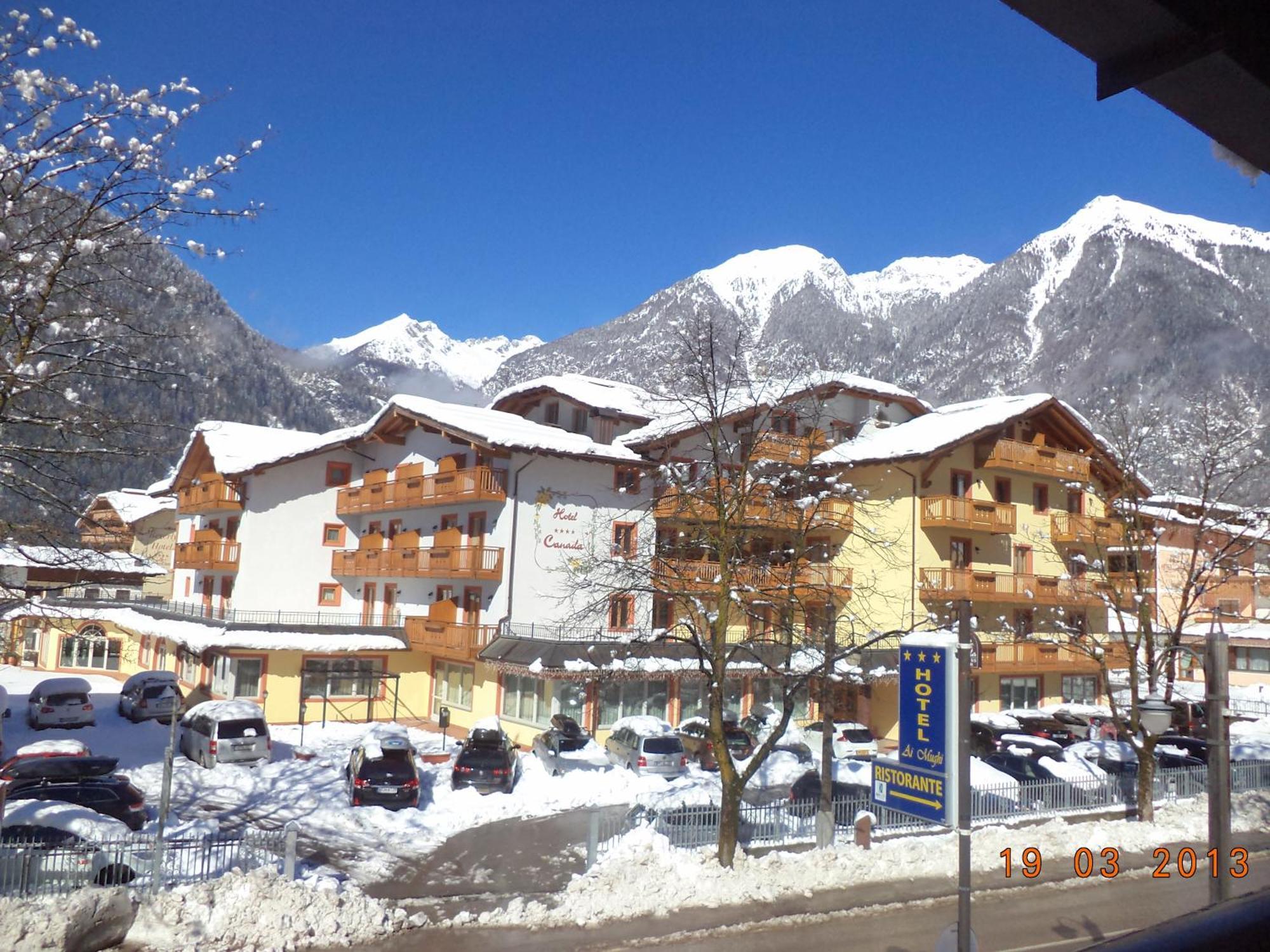 Hotel Canada Pinzolo Bagian luar foto